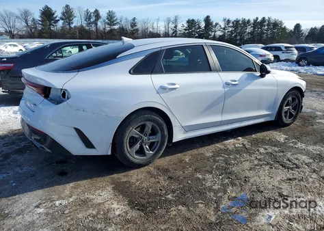 2021 Kia K5 Lxs z USA, uszkodzony, nr VIN 5XXG14J23MG027149